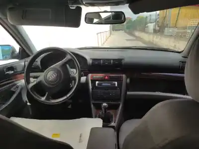 Veículo de Sucata audi a4 berlina (b5) 1.9 tdi do ano 2000 alimentado avg