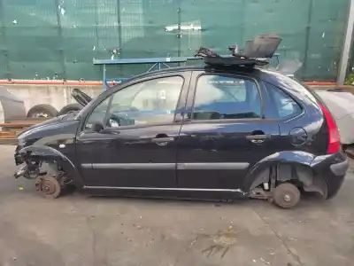 Veículo de Sucata citroen c3 i (fc_, fn_) 1.4 i do ano 2004 alimentado kfv