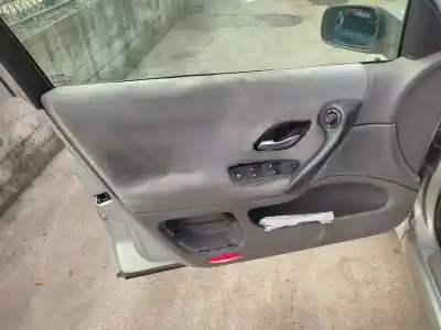 Veículo de Sucata renault laguna ii (bg0/1_) 1.9 dci (bg08, bg0g) do ano 2002 alimentado f9q 750
