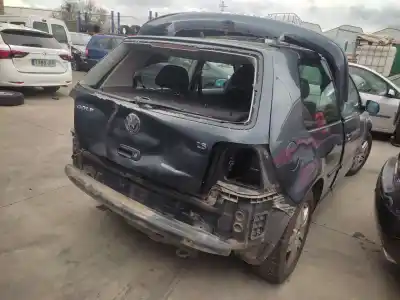 Veículo de Sucata volkswagen golf iv (1j1) 1.6 16v do ano 2000 alimentado aus