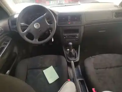 Veículo de Sucata volkswagen golf iv (1j1) 1.9 tdi do ano 1999 alimentado agr