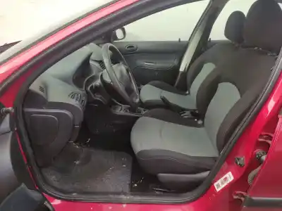 Veículo de Sucata peugeot 206 fastback (2a/c) 1.4 i do ano 2003 alimentado kfw