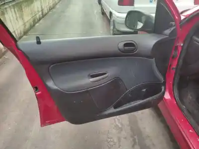 Veículo de Sucata peugeot 206 fastback (2a/c) 1.4 i do ano 2003 alimentado kfw