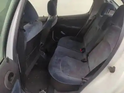 Veículo de Sucata peugeot 206 fastback (2a/c) 1.4 hdi do ano 2000 alimentado wjz