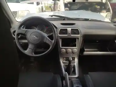 Sloopvoertuig subaru impreza sedán (gd) 2.0 i awd (gd9) van het jaar 2005 aangedreven ej20