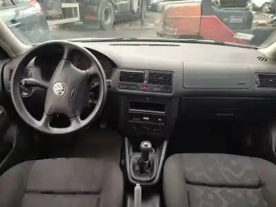 Veículo de Sucata volkswagen golf iv (1j1) 1.9 tdi do ano 1999 alimentado agr