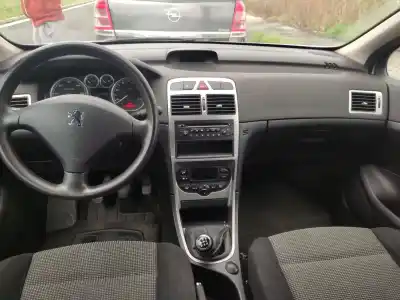 Veículo de Sucata peugeot 307 (3a/c) 1.6 hdi 110 do ano 2005 alimentado 9hy