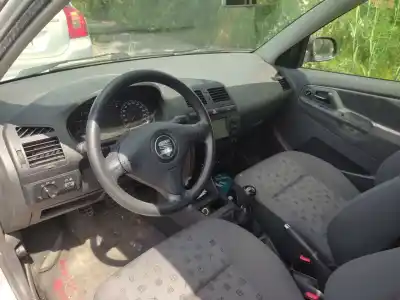 Veículo de Sucata seat ibiza ii (6k1) 1.4 i do ano 2000 alimentado akk