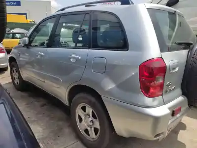Vehicul casat toyota rav 4 ii (_a2_) 2.0 d 4wd (cla20_, cla21_) al anului 2002 alimentat 1cdftv