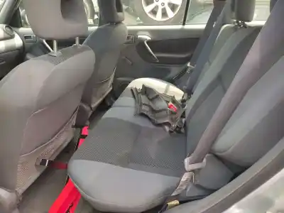 Vehicul casat toyota rav 4 ii (_a2_) 2.0 d 4wd (cla20_, cla21_) al anului 2002 alimentat 1cdftv