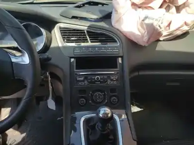 Veicolo di demolizione peugeot 5008 (0u_, 0e_) 1.6 hdi dell'anno 2013 alimentato 9h05