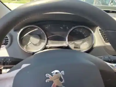 Veicolo di demolizione peugeot 5008 (0u_, 0e_) 1.6 hdi dell'anno 2013 alimentato 9h05