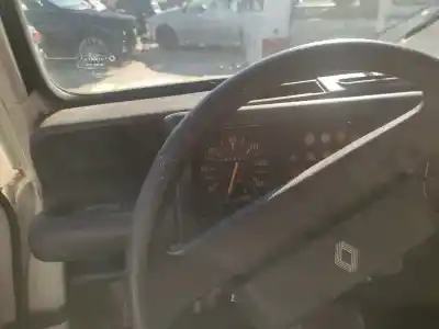 Утилизация автомобиля renault r4 1.1 gasolina года 1988 питание 688-explosion