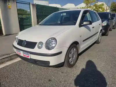 Vehicul casat VOLKSWAGEN POLO (9N_, 9A_)  al anului 2002 alimentat AZQ