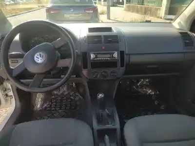 Veículo de Sucata volkswagen polo (9n_, 9a_) 1.2 12v do ano 2002 alimentado azq