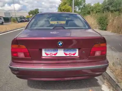 Veículo de Sucata bmw 5 (e39) 523 i do ano 2000 alimentado 256s4