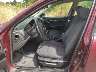 Veículo de Sucata bmw 5 (e39) 523 i do ano 2000 alimentado 256s4