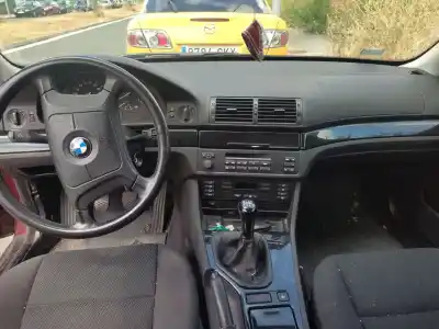 Veículo de Sucata bmw 5 (e39) 523 i do ano 2000 alimentado 256s4