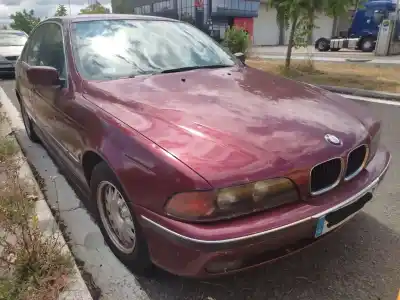 Veículo de Sucata bmw 5 (e39) 523 i do ano 2000 alimentado 256s4