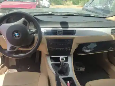 Veicolo di demolizione bmw 3 (e90) 320 i dell'anno 2006 alimentato n46b20b