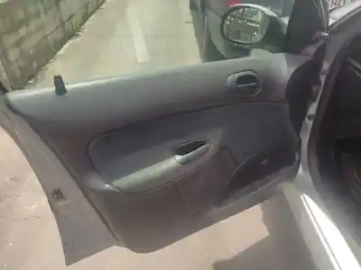 Veículo de Sucata peugeot 206 fastback (2a/c) 1.4 hdi eco 70 do ano 2004 alimentado 8hx