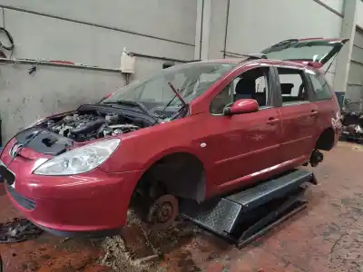 Vehicul casat PEUGEOT 307 (3A/C)  al anului 2005 alimentat 9HX