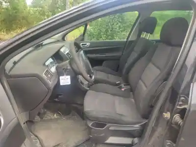 Здавання транспортного засобу peugeot 307 sw (3h) 1.6 16v року 2004 потужний nfu