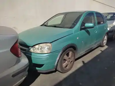 Véhicule à la ferraille OPEL CORSA C (X01)  de l'année 2004 alimenté Z12XEP