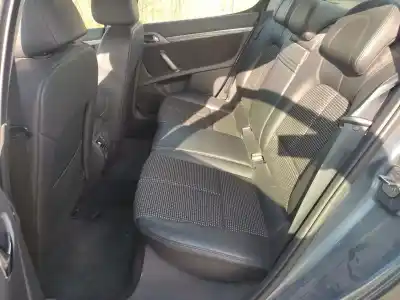 Здавання транспортного засобу peugeot 407 (6d_) 2.0 (6drfnb, 6drfne) року 2004 потужний rhr