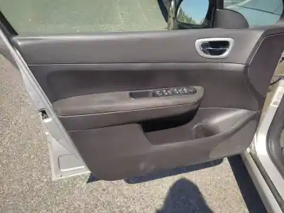 Здавання транспортного засобу peugeot 307 sw (3h) 2.0 hdi 110 року 2004 потужний rhs