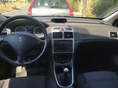 Здавання транспортного засобу peugeot 307 sw (3h) 2.0 hdi 110 року 2004 потужний rhs