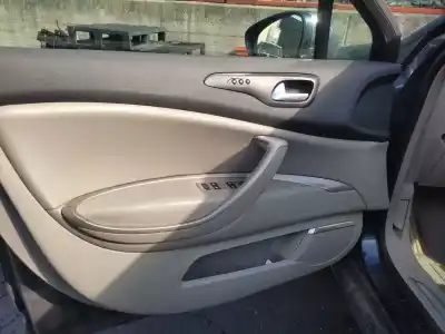 Veículo de Sucata citroen c5 iii (rd_) 2.2 hdi 200 do ano 2010 alimentado 4hl