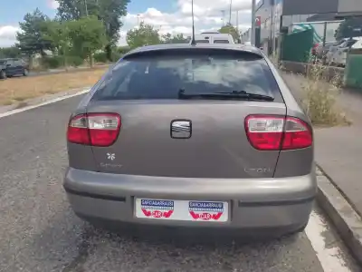 Здавання транспортного засобу seat leon (1m1) 1.6 16 v року 2004 потужний bcb