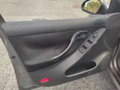 Здавання транспортного засобу seat leon (1m1) 1.6 16 v року 2004 потужний bcb