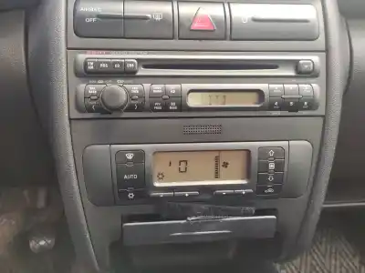 Здавання транспортного засобу seat leon (1m1) 1.6 16 v року 2004 потужний bcb