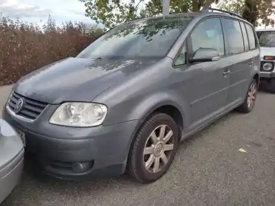 Vehicul casat VOLKSWAGEN TOURAN (1T1, 1T2) 1.9 TDI al anului 2005 alimentat BKC