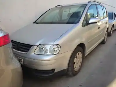 Vehicul casat VOLKSWAGEN TOURAN (1T1, 1T2) 1.9 TDI al anului 2006 alimentat BXE