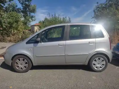 Veículo de Sucata fiat idea (350_) 1.4 16v do ano 2004 alimentado 843a1000