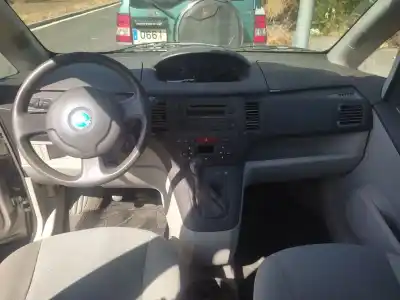 Veículo de Sucata fiat idea (350_) 1.4 16v do ano 2004 alimentado 843a1000