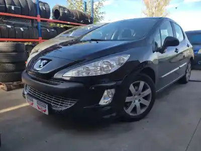 Veicolo di demolizione PEUGEOT 308 I (4A_, 4C_) 1.6 HDI dell'anno 2009 alimentato 9HZ