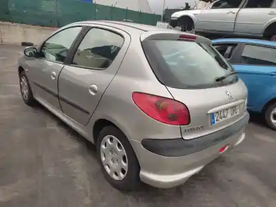 Veículo de Sucata peugeot 206 fastback (2a/c) 1.4 hdi eco 70 do ano 2005 alimentado 8hz