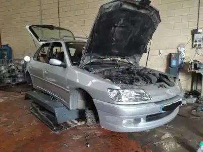 Sloopvoertuig peugeot 306 (7b, n3, n5) 2.0 hdi 90 van het jaar 2000 aangedreven rhy
