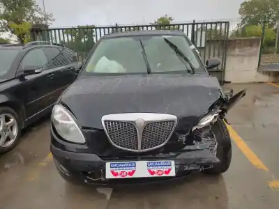 Veicolo di demolizione lancia ypsilon (101) 1.4 16v oro (10.2006->) dell'anno 2004 alimentato 188a1000