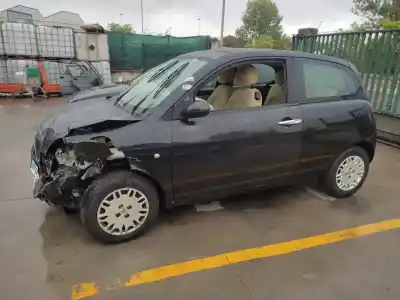 Veicolo di demolizione lancia ypsilon (101) 1.4 16v oro (10.2006->) dell'anno 2004 alimentato 188a1000