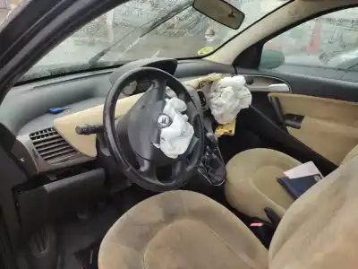 Veicolo di demolizione lancia ypsilon (101) 1.4 16v oro (10.2006->) dell'anno 2004 alimentato 188a1000