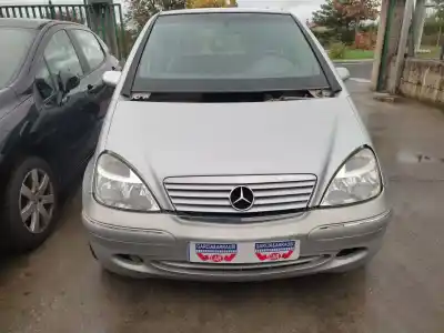 Здавання транспортного засобу mercedes-benz clase a (w168) a 160 (168.033, 168.133) року 2003 потужний m 166.960