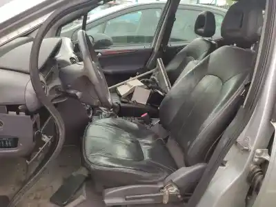 Здавання транспортного засобу mercedes-benz clase a (w168) a 160 (168.033, 168.133) року 2003 потужний m 166.960