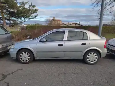 Véhicule à la ferraille opel astra g fastback (t98) 1.6 (f08, f48) de l'année 1999 alimenté x16szr