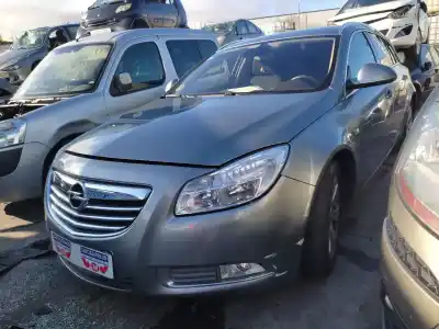 Véhicule à la ferraille OPEL INSIGNIA A SPORTS TOURER (G09)  de l'année 2012 alimenté A20DTH