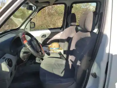 Véhicule à la ferraille renault kangoo (kc0/1_) 1.5 dci (kc07) de l'année 2003 alimenté k9k704